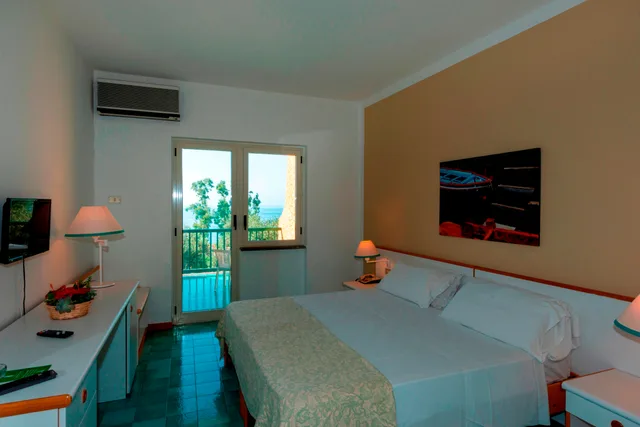 Room, Terrace, Separate Building، Torre Normanna 2/2