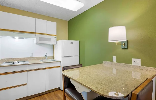 استوديو بسريرين كوين، Extended Stay America Suites San Diego Fashion Valley 5/5
