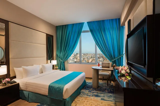 Family Suite, Naviti Warwick Dammam 3/3