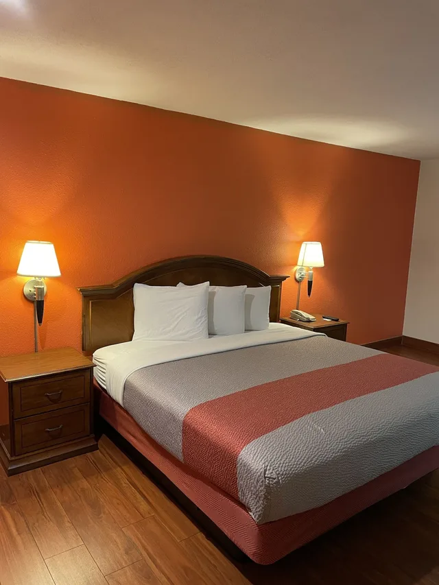 غرفة قياسية بسرير كينج، Motel6 Pooler, GA - Savannah Airport 6/10