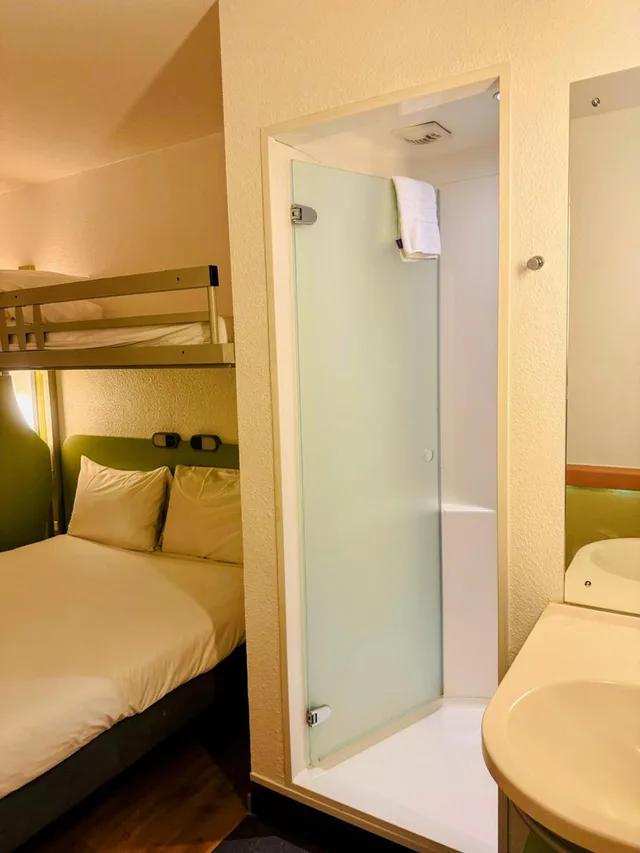 غرفة قياسية بسرير مزدوج وسرير فردي، Ibis Budget Sheffield Arena 9/10
