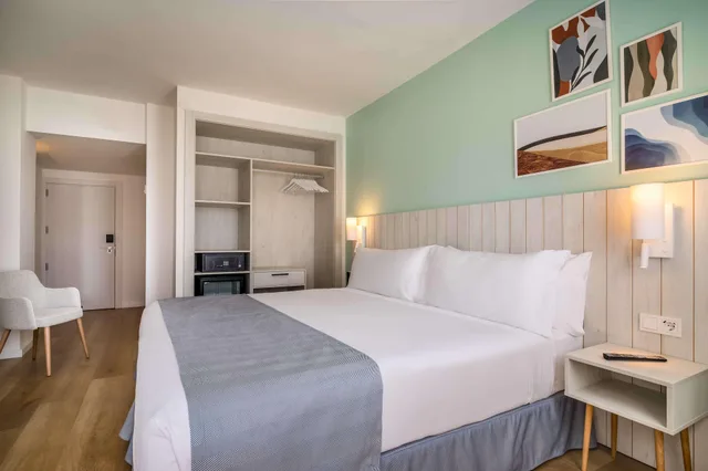 Superior, Side Sea View، Barcelo Ponent Beach 6/9