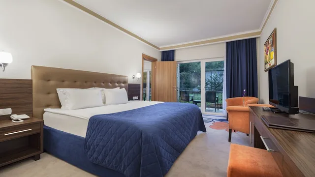 غرفة كلوب عائلية بسرير مزدوج مع أريكة، Pine Beach Hotel 1/5