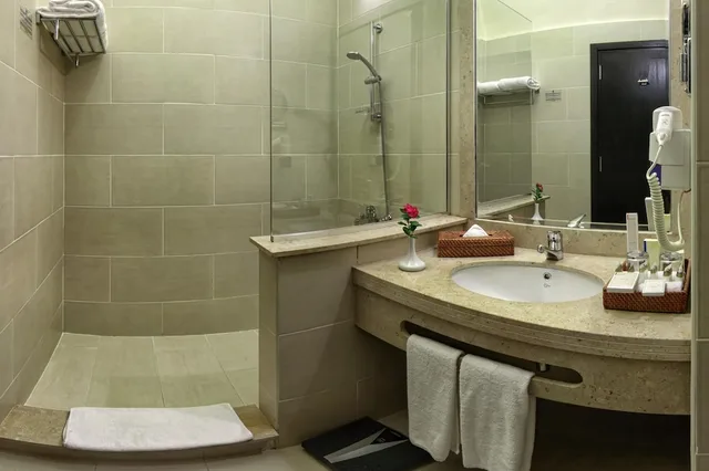 غرفة ديلوكس عائلية بسرير مزدوج بإطلالة على الحديقة، JAZ Makadi Oasis Resort 4/6