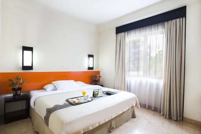 غرفة قياسية بسرير كينج، PrimeBiz Hotel Karawang 2/3
