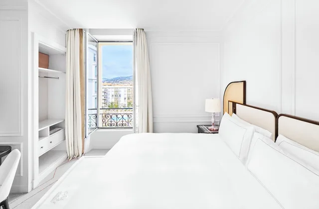 Classic, Carlton Cannes, a Regent Hotel 2/5