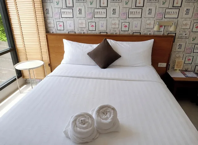 Room, Queen Bed, Small, Palmari Boutique Hotel 4/8