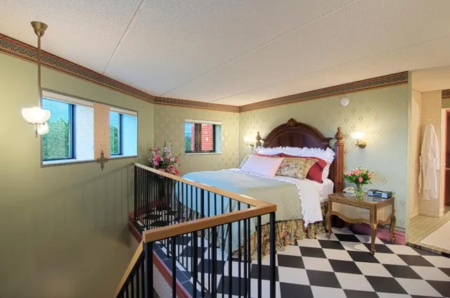 Victorian, Junior Suite, King Bed، Woodcliff Hotel and Spa 1/2