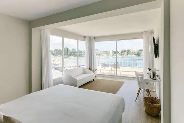 جناح جونيور بإطلالة على البحر بشرفة، AluaSoul Ibiza - Adults Only 2/6