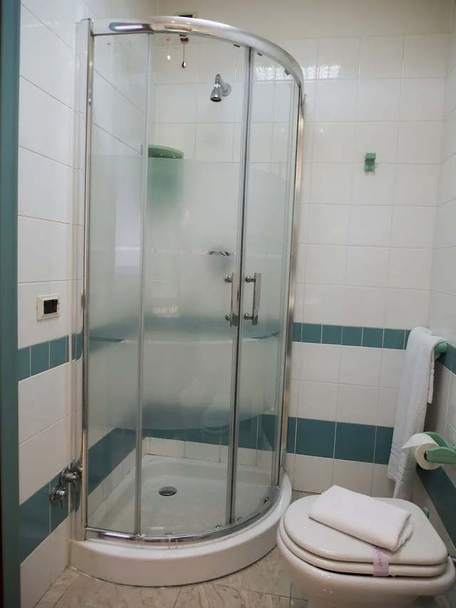 غرفة ثلاثية بسرير كوين وسرير فردي، Hotel Kroma 10/10