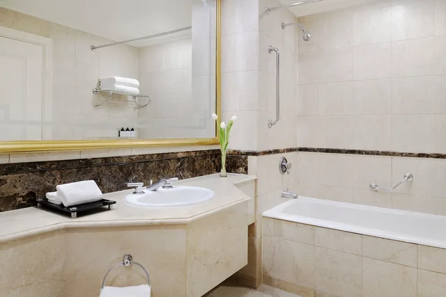 جناح بسرير كينج بغرفة نوم واحدة، دار الهجرة إنتر كونتيننتال(Intercontinental Dar Al Hijra Madinah) 3/5