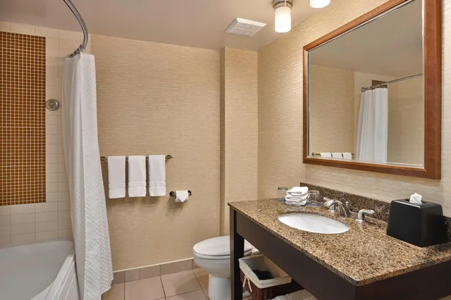 جناح بسرير كوين، Westin Trillium House Blue Mountain 3/4