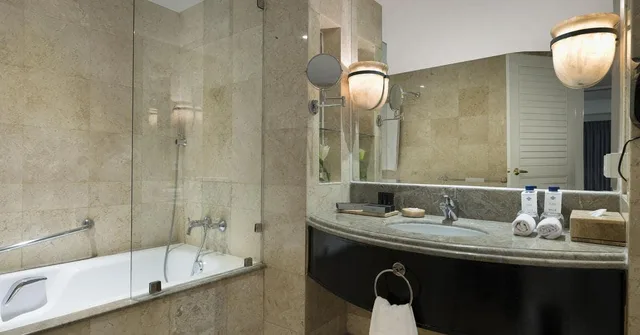 غرفة عائلية، MELIA PUROSANI 6/7