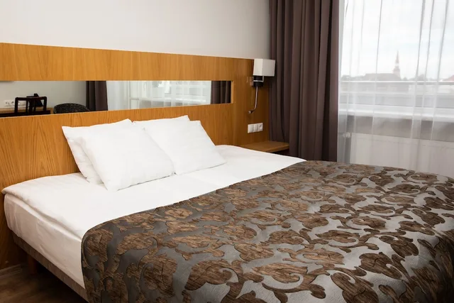 غرفة بريميوم بسرير كوين بشرفة، Hotel Parnu 1/3