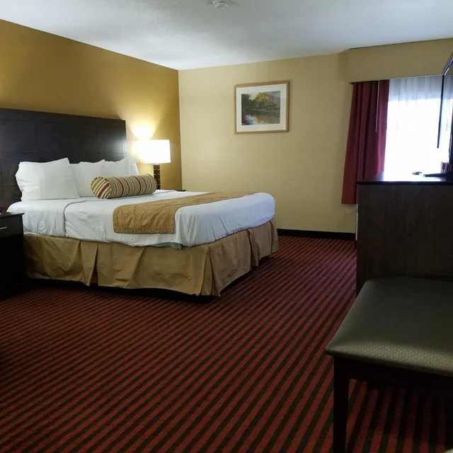 Deluxe, King Bed, Best Western Martinsville Inn 2/10