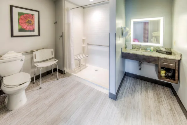 Studio, King Bed, Accessible, STAYBRIDGE SUITES UNIVERSITY AREA OSU 3/4