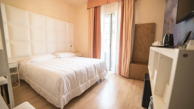 Standard, Double or Twin Bed, Hotel Jane 4/10