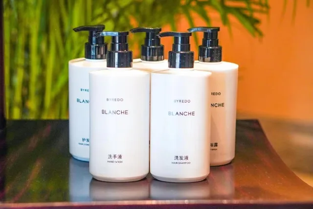 جناح بسرير كينج بغرفة نوم واحدة بمطبخ، INTERCONTINENTAL WUXI 1/6