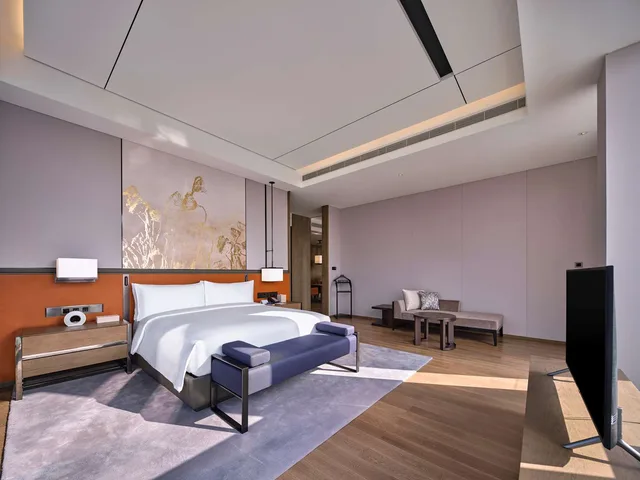 Premium, Suite, Hilton Guiyang Hotel 2/3