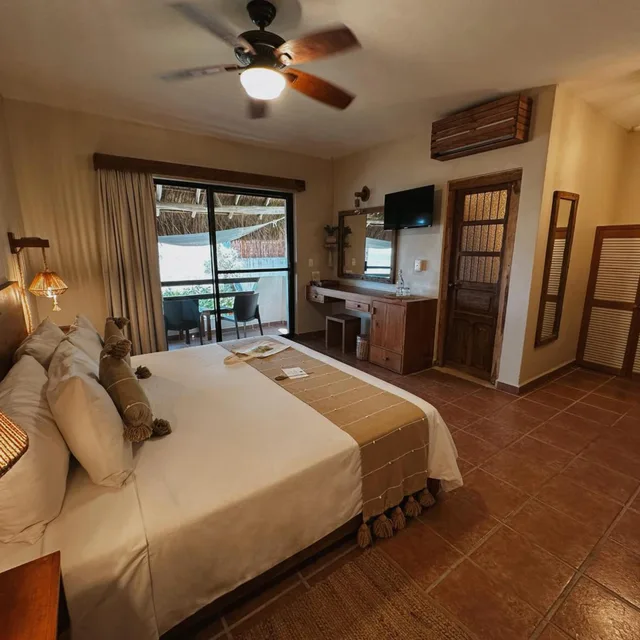 غرفة بسرير كينج بإطلالة على البحر، Hotel Colibri Beach 2/10