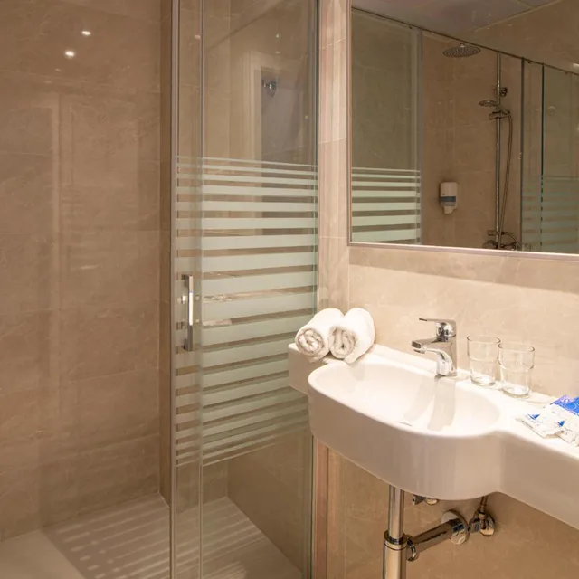 غرفة بسرير مزدوج، Hotel Amoros 7/10