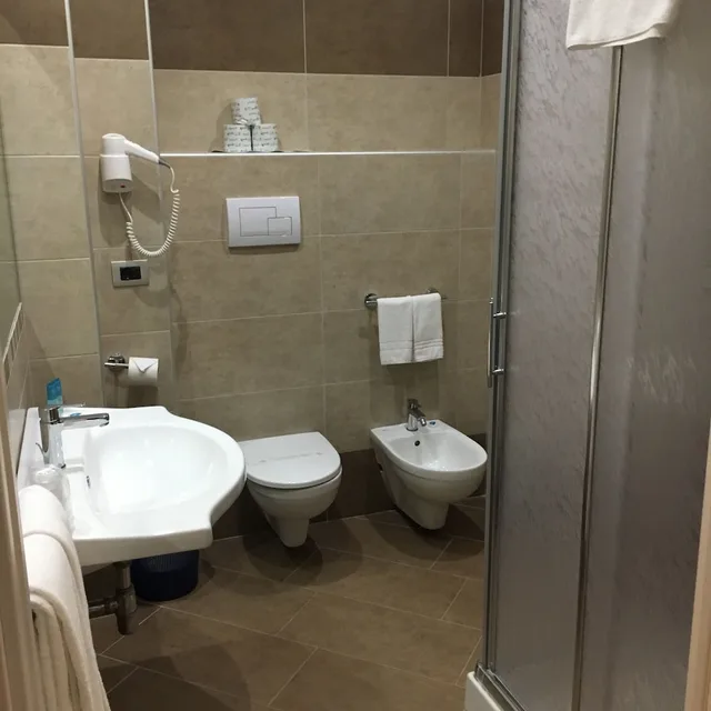 غرفة مفردة بسرير كوين، Club Hotel Kennedy 4/4