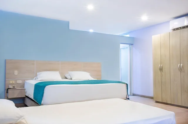 غرفة قياسية ثلاثية، Santorini Casablanca 1/4