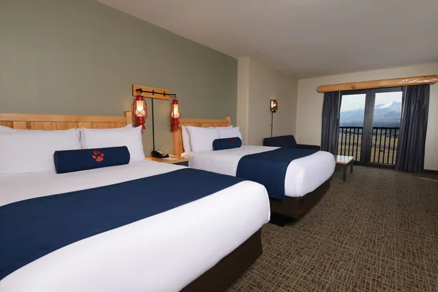 Family Suite, 2 Queen Beds, Sofa, Great Wolf Lodge Colorado Springs 1/4
