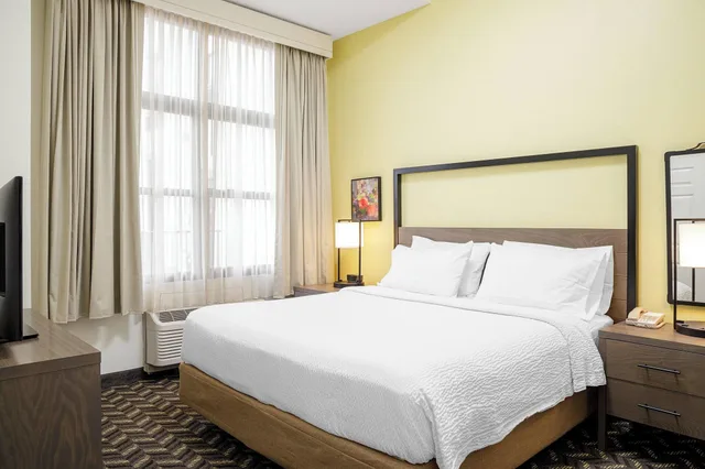 جناح، Residence Inn By Marriott New Rochelle 1/2