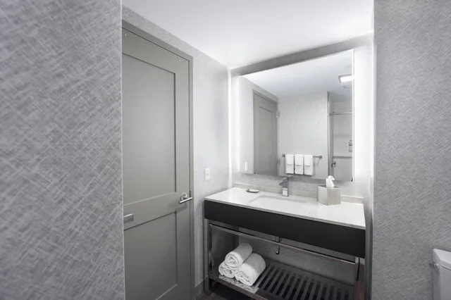 غرفة بسرير كينج، Fairfield Inn And Suites By Marriott Boston Logan Airport/Chelsea 4/15