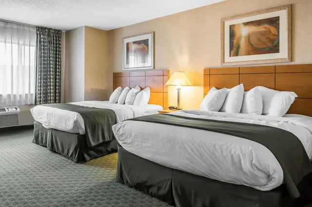 غرفة قياسية بسريرين كوين، Quality Inn Dubuque On Hwy 20 2/10