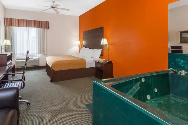 جناح استوديو ديلوكس بسرير كينج للمدخنين، Studio6 Suites Pasadena, TX 3/8