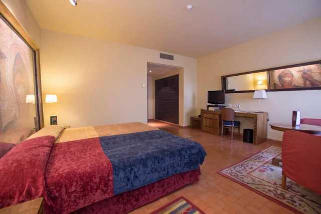 غرفة بسرير مزدوج أو سريرين منفصلين مع سرير إضافي، Parador De Trujillo 6/10