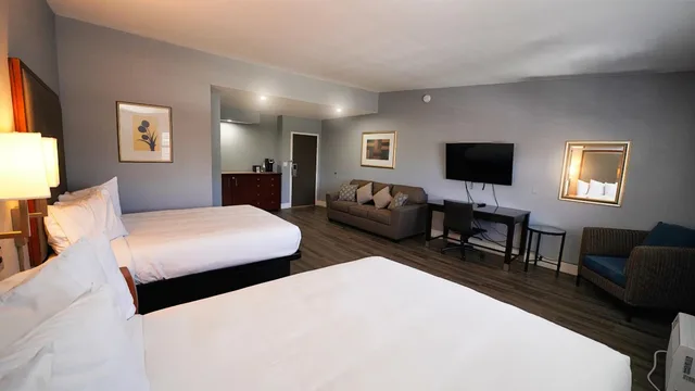 غرفة أساسية ثلاثية، Seaside Inn & Suites 3/10