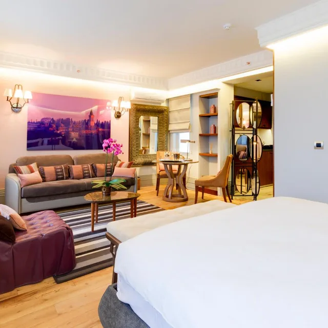استوديو ديلوكس بإطلالة على المدينة بشرفة، Ravouna 1906 Suites - Special Class Adults Only 5/10