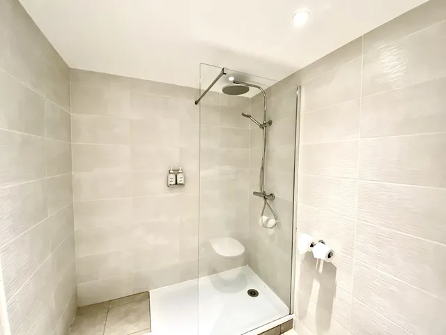 غرفة قياسية بسرير كينج، Holiday Inn Calais - Coquelles 4/8