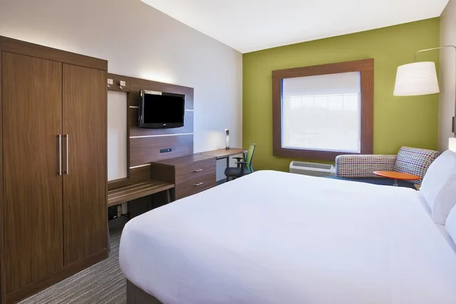 غرفة قياسية بسرير كينج، Holiday Inn Express & Suites Manchester-Conf Ctr(Tullahoma) 1/6