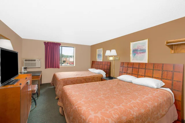 غرفة بسريرين كوين، Super 8 by Wyndham Sioux City/Morningside Area 1/2