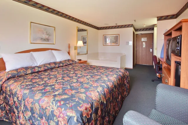 جناح بسرير كينج، Super 8 By Wyndham Crawfordsville 1/2