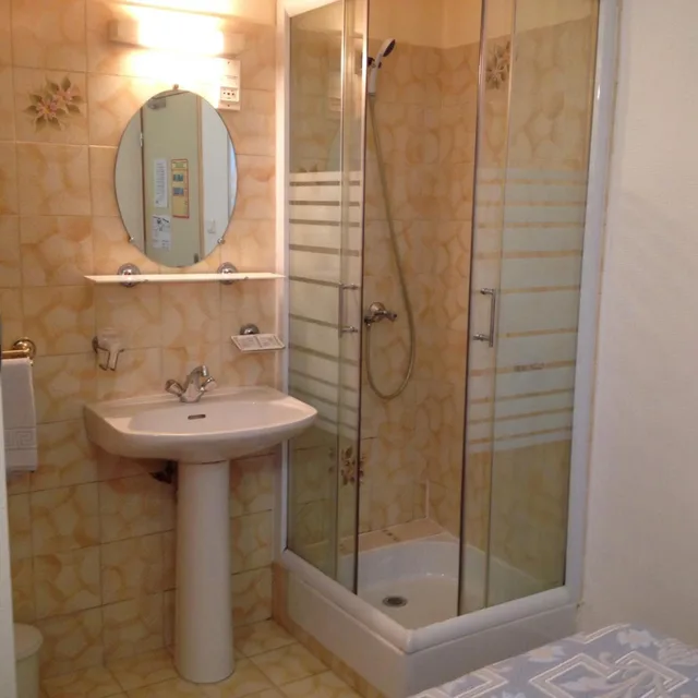 Room, Single, AU NOUVEL HOTEL 4/7