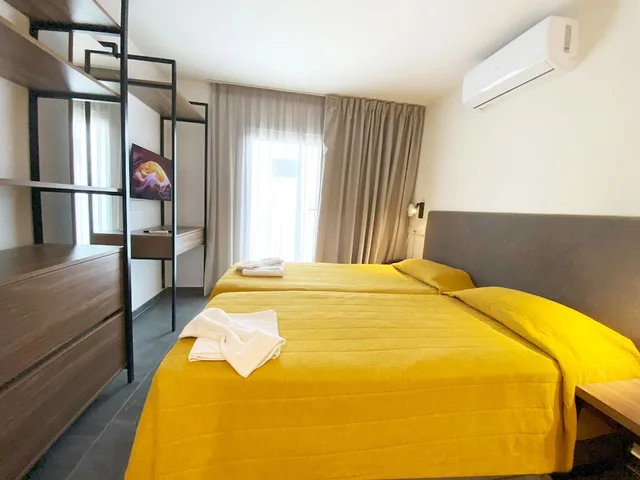 غرفة اقتصادية بشرفة، Cosmo Napa Hotel 1/3