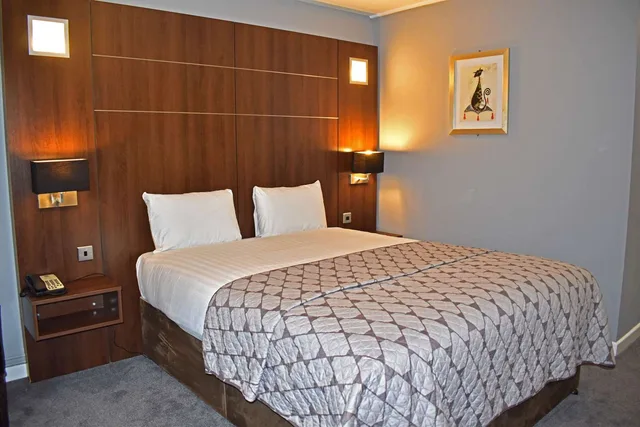 Upgrade, King Bed، Quality Hotel Coventry 4/4