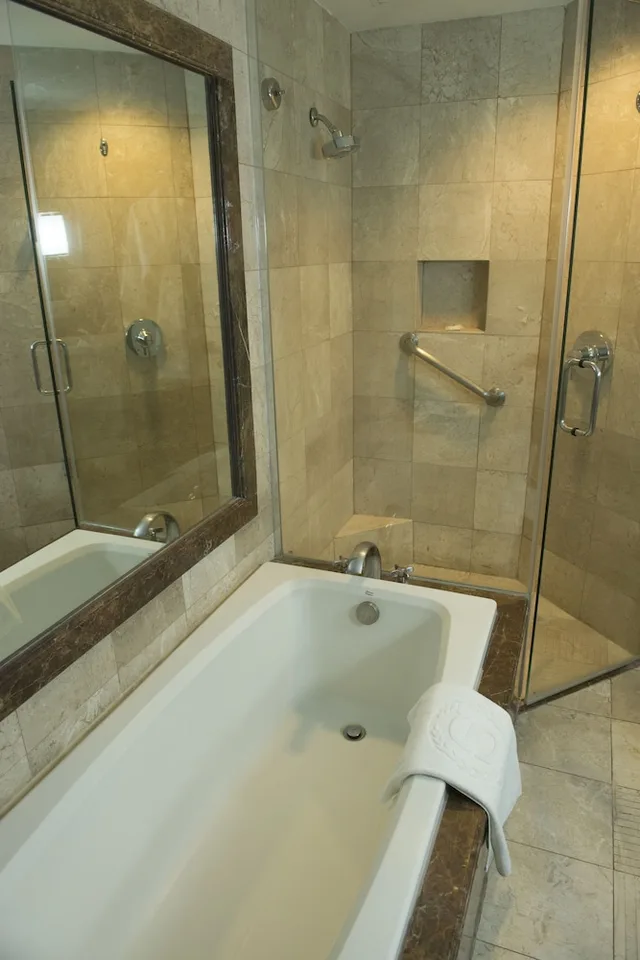 Club, King Bed, Mountain View, Sheraton Chihuahua Soberano 9/9