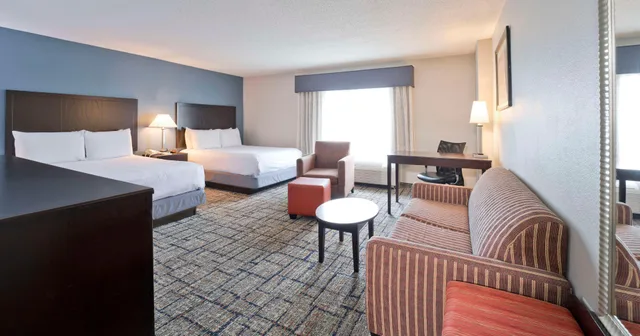 جناح بسريرين كوين، Best Western Plus Hotel & Conference Center 3/4