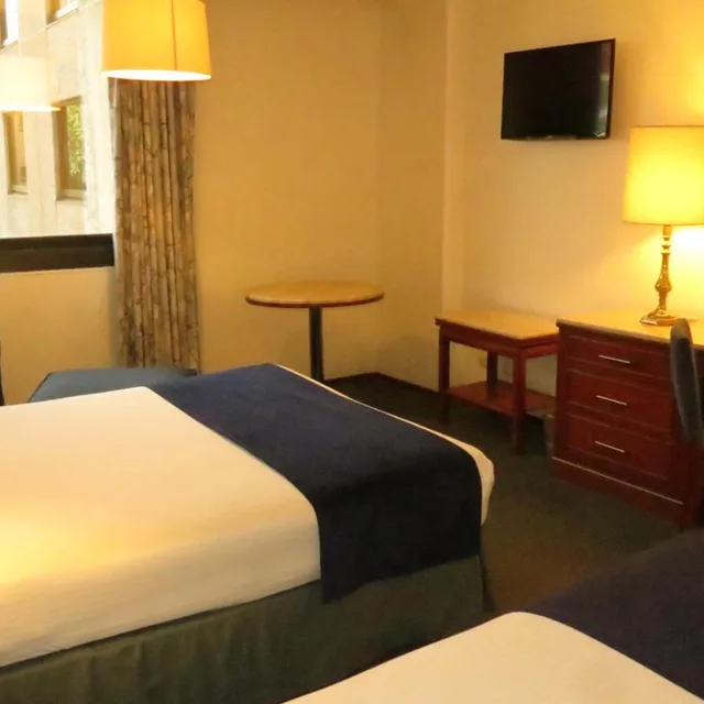 غرفة سوبيريور بسريرين منفصلين، Bristol Hotel 9/10
