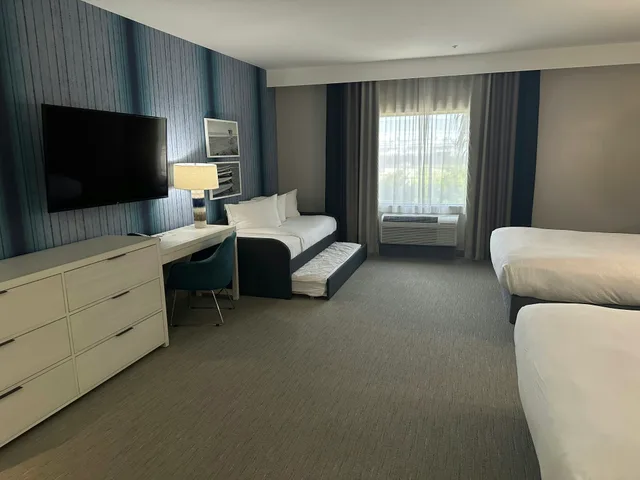 استوديو عائلي بسريرين كوين، SunCoast Park Hotel Anaheim Resort, Tapestry by Hilton 1/2