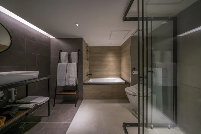 غرفة ديلوكس بسريرين منفصلين وسريرين كينج بإطلالة على المرفأ، Watermark Hotel-The Harbour 4/4