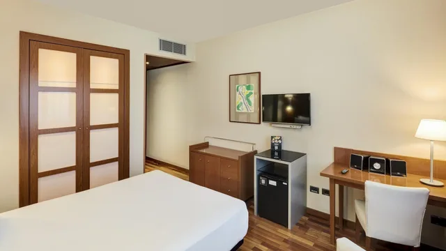 غرفة كلاسيكية بسرير مزدوج مع سرير إضافي، Sercotel Ab Rivas Formerly Ac Hotel Rivas Vaciamadrid 1/5