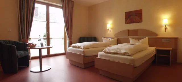 غرفة بريميوم مفردة بسرير مزدوج، AKZENT HOTEL FRANZISKANER 1/7