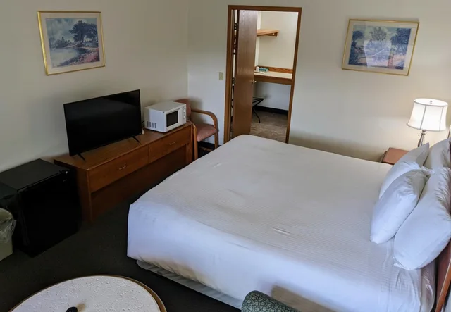 غرفة بسرير كينج، Fairground Inn Monroe WA 8/10